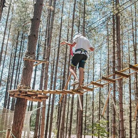 Parco Granaro فندق