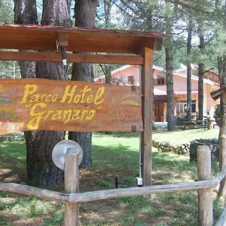 Parco Granaro فندق
