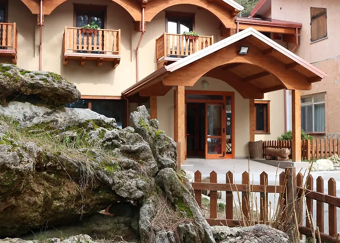 Szálloda Parco Granaro Sorbo San Basile